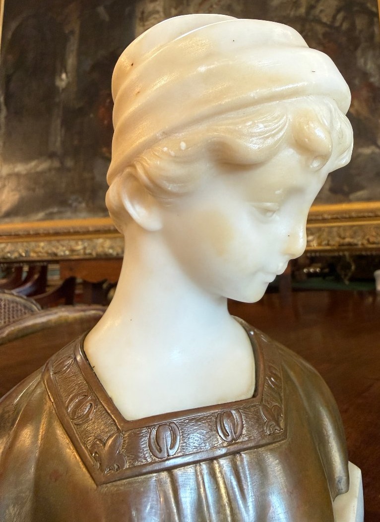 Small Bust Sculpture Of A Young Woman In Alabaster, Gilded Bronze, And Marble By René Maquet, Late 19th Century-photo-3