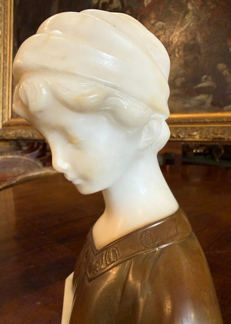 Small Bust Sculpture Of A Young Woman In Alabaster, Gilded Bronze, And Marble By René Maquet, Late 19th Century-photo-1