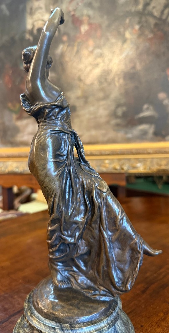 Sculpture bronze femme au loup dansant par Gustave Dussart  fin XIXème-photo-4