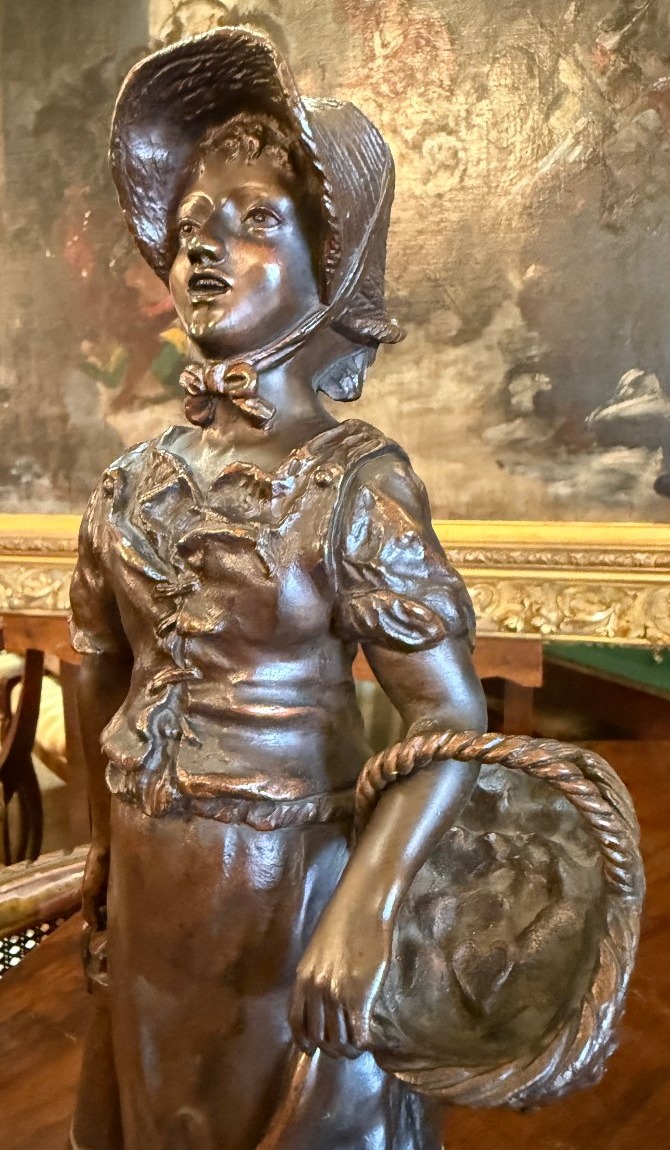 Sculpture bronze jeune femme au bidon de lait et au panier par Paul Dubois .-photo-2