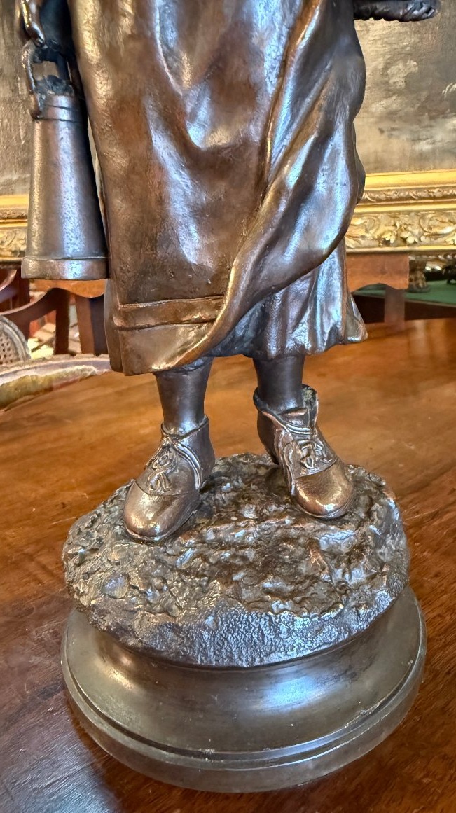 Sculpture bronze jeune femme au bidon de lait et au panier par Paul Dubois .-photo-4