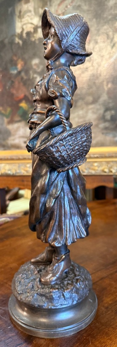Sculpture bronze jeune femme au bidon de lait et au panier par Paul Dubois .-photo-2