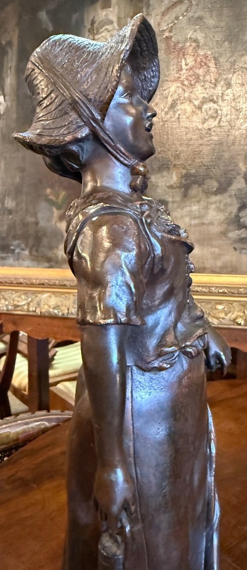Sculpture bronze jeune femme au bidon de lait et au panier par Paul Dubois .-photo-6
