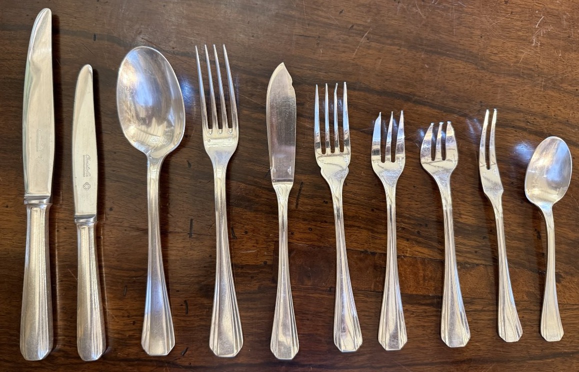 Christofle 18-person Dinner Set, Art Deco Design By Luc Lanel, "boréal" Model, 191 Pieces