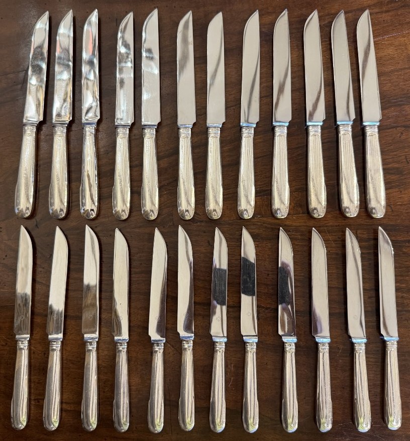 Christofle  24 Knives With Solid Silver Handles  Cluny Model