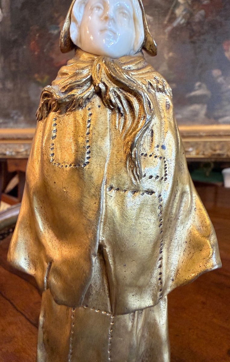 Gilded Bronze And Ivory Resine  Sculpture Of A Young Woman By The Vendée Sculptor Jean Garnier -photo-3