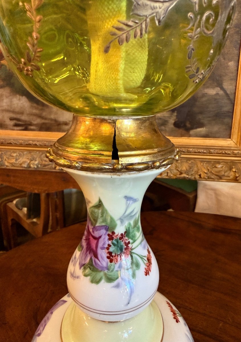 Paire de lampes à pétrole en porcelaine de Paris à décor de volubilis époque Napoléon III -photo-8
