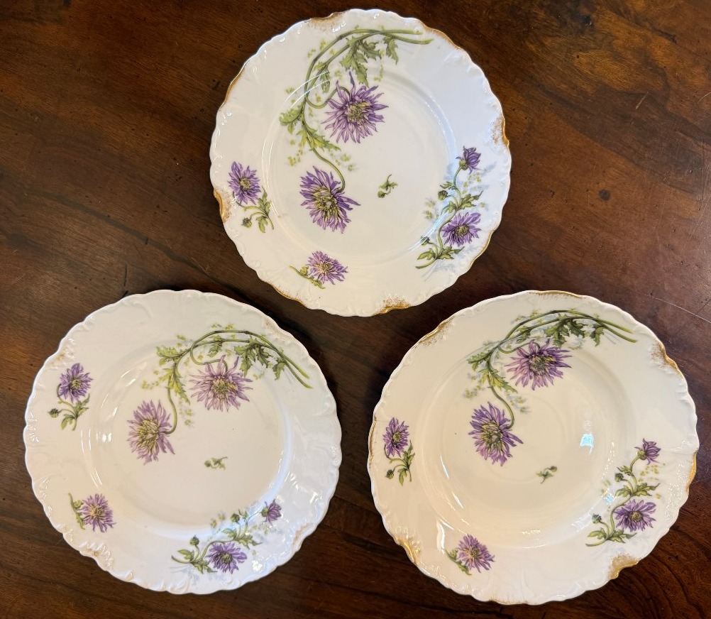 Art Nouveau Tableware Set With Mauve Chrysanthemum Design, Limoges Porcelain, 65-piece Set-photo-2
