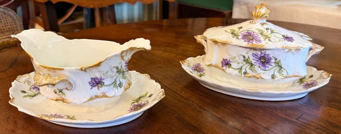 Art Nouveau Tableware Set With Mauve Chrysanthemum Design, Limoges Porcelain, 65-piece Set-photo-4