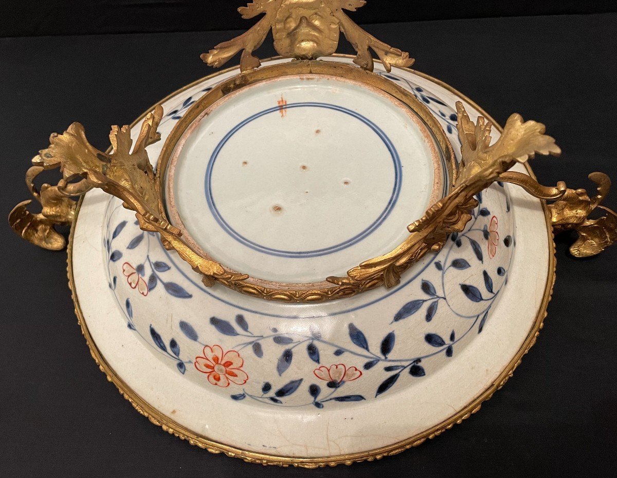 Flat Japanese Dish With Imari Decoration From The Early 19th Century, Set In A Gilded Bronze Frame Featuring Dragons From The Napoleon III Era -photo-8
