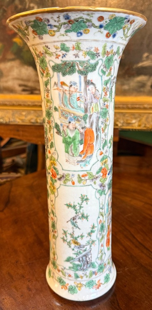 Chine paire de vases cornets en émaux de Canton famille verte fin XIXème-photo-1