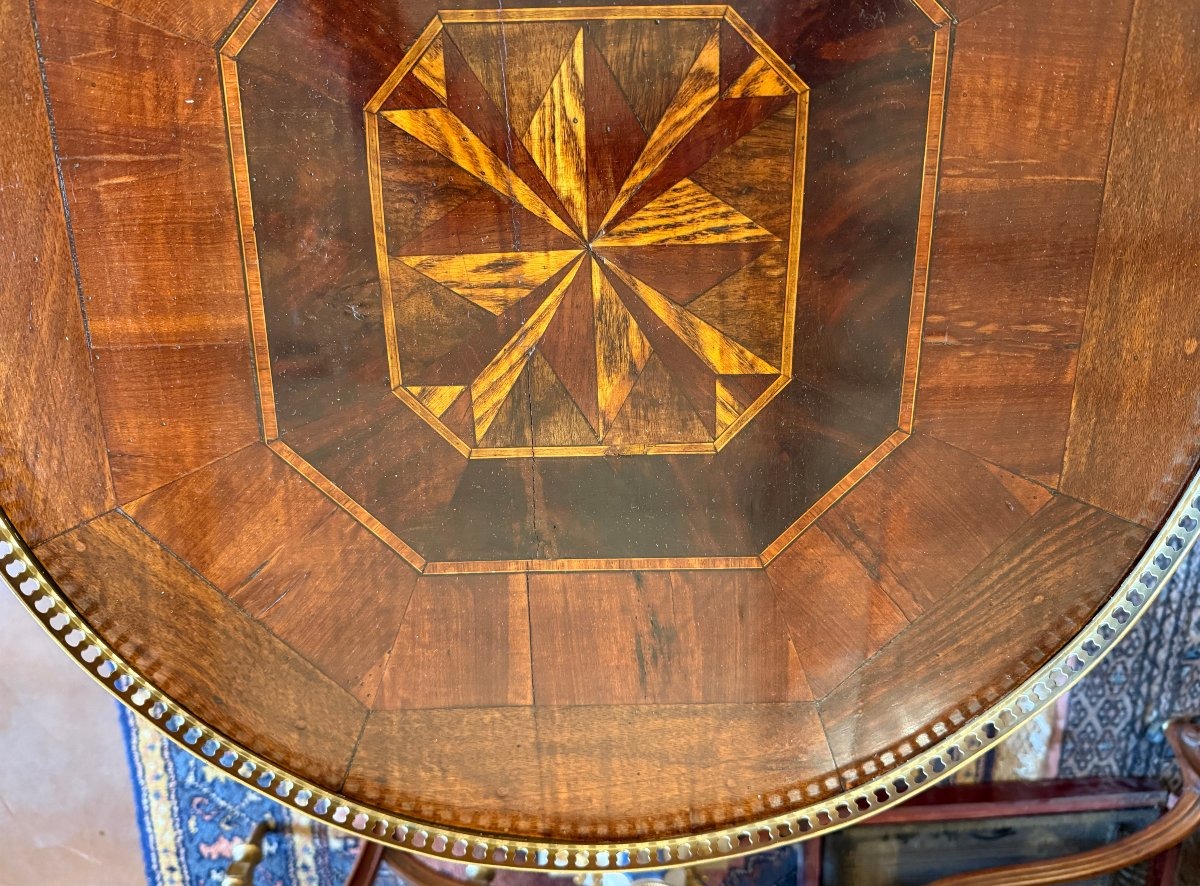Guéridon rond tripode marqueterie époque Louis XVI fin XVIIIème-photo-1