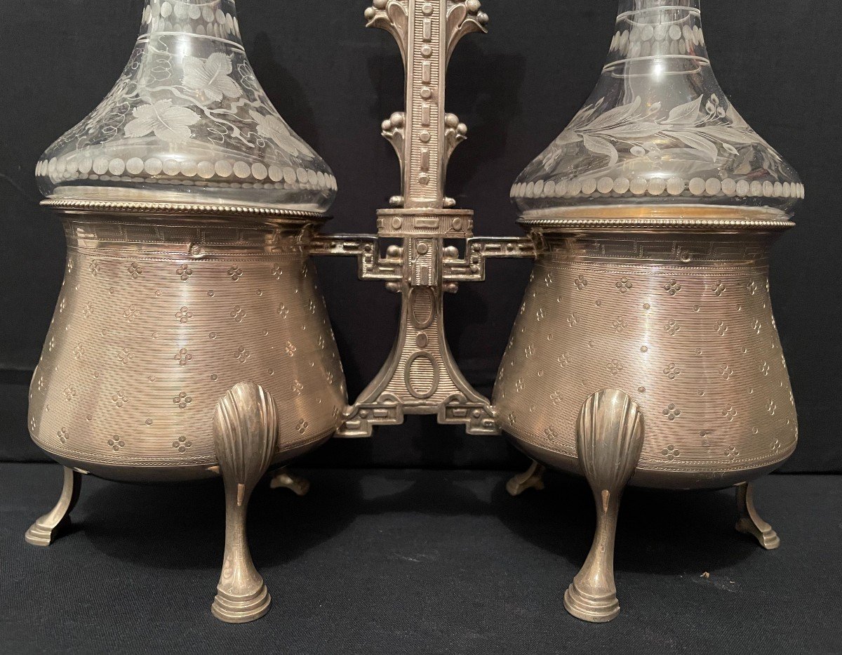 Silver And Vermeil Condiment Service Including A Cruet, Two Salarons And A Mustard Dish-photo-2
