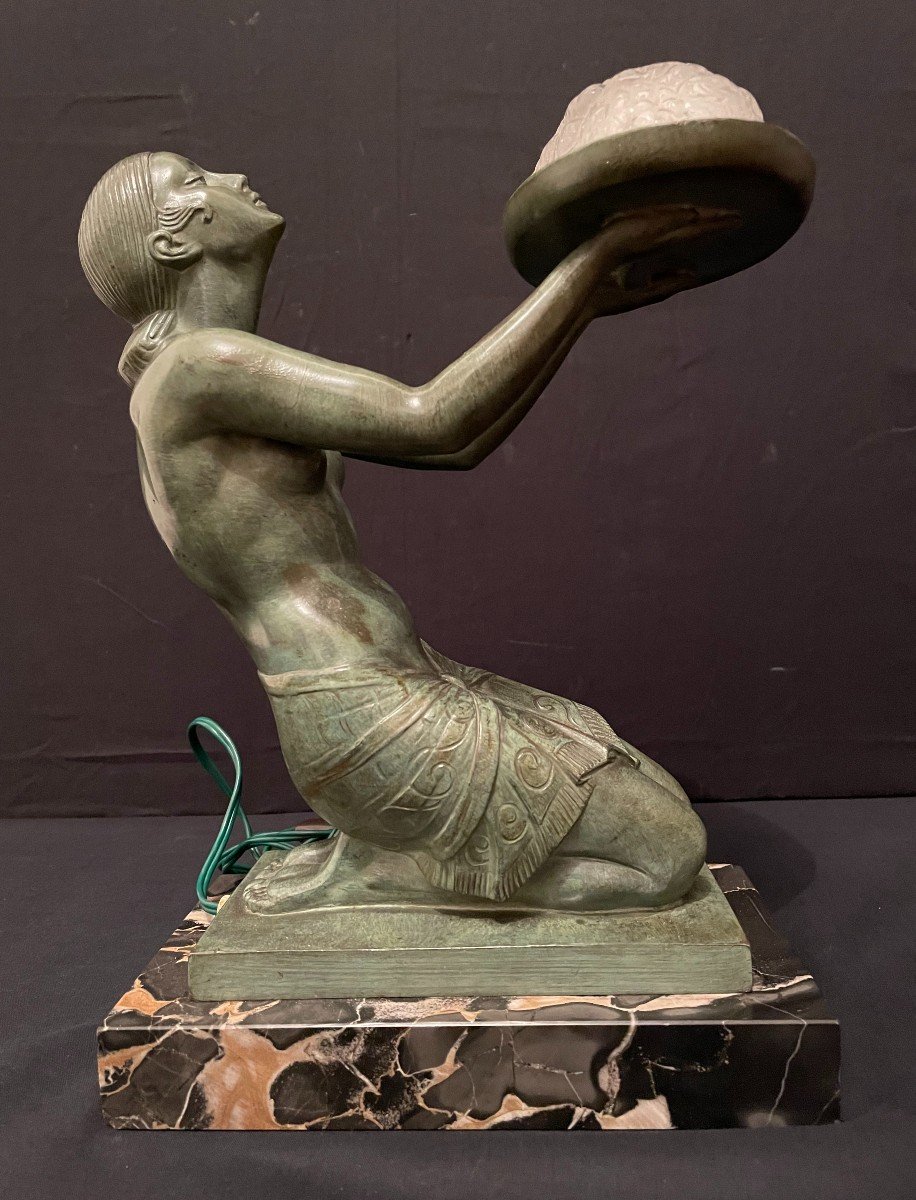 Le Faguays  et Daum Lampe Veilleuse Art Déco l'Offrande-photo-2