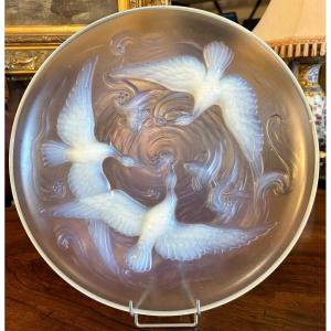 Verlys Large Art Deco Bowl With Ducks And Fish In Opalescent White Glass