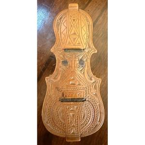 Boxwood Snuffbox Louis XV Period In The Shape Of A Violin Dated 1776