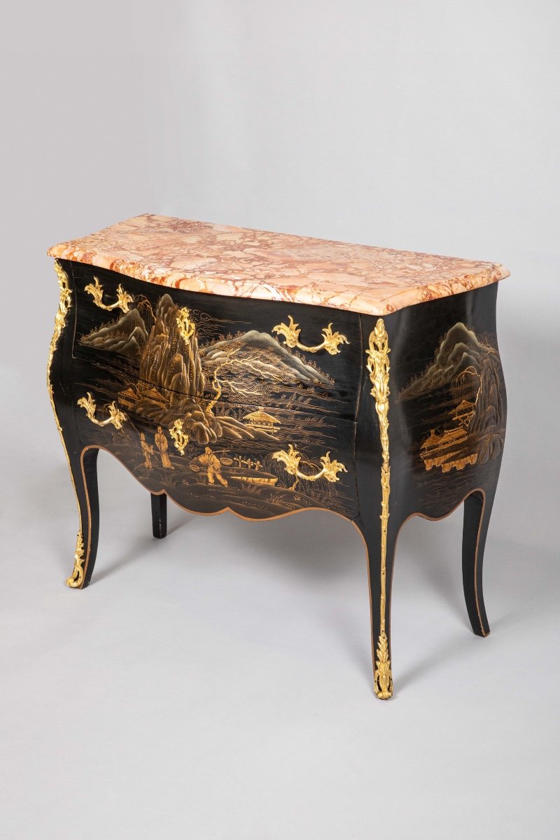 Chest Of Drawers In Black And Gold Lacquered Wood -photo-8