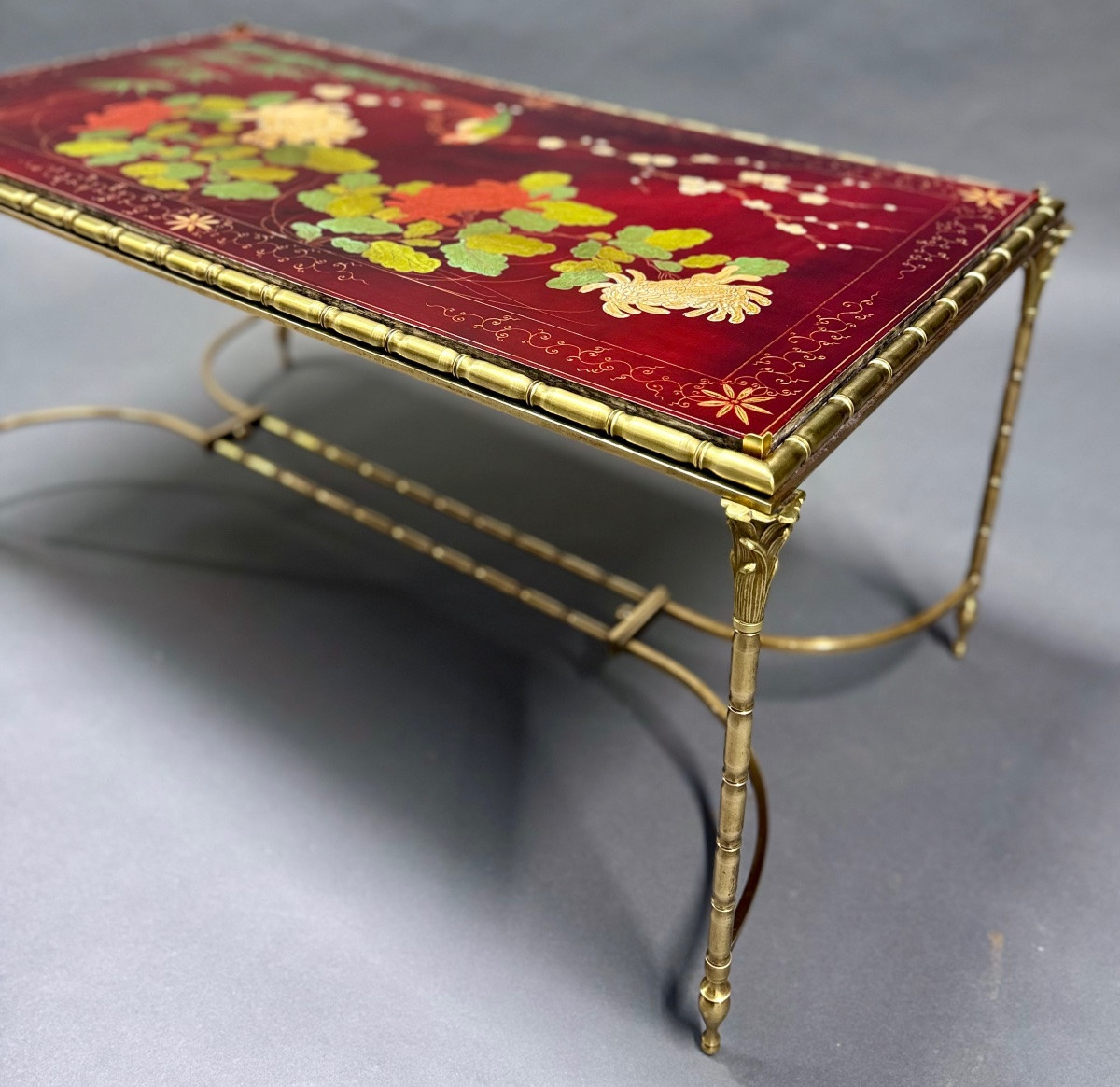  Table Basse Bronze Décor Palmier, Plateau Laque De Chine Rouge Style Maison Baguès "1950/70-photo-4