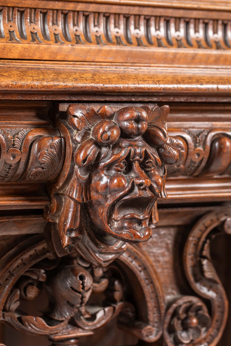 Crédence en noyer sculpté -photo-3