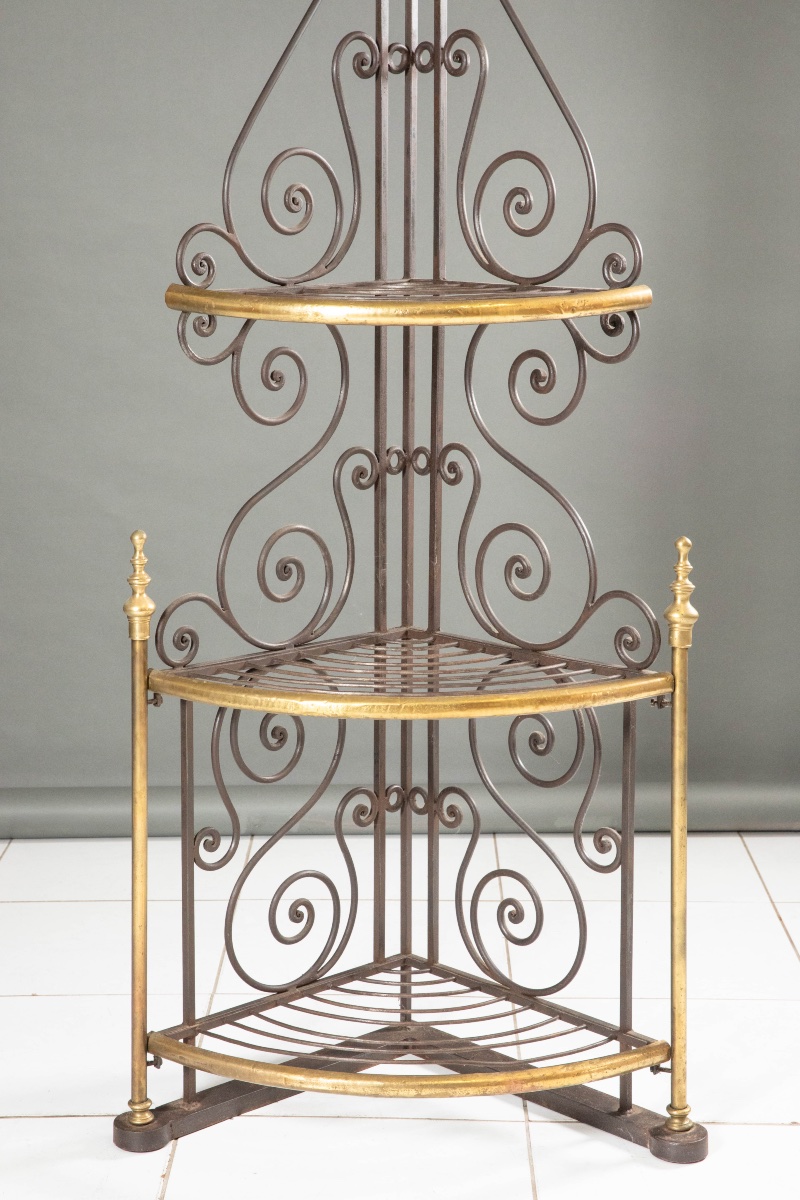 Étagère  d’angle de boulangerie en  fer forgé et laiton-photo-4