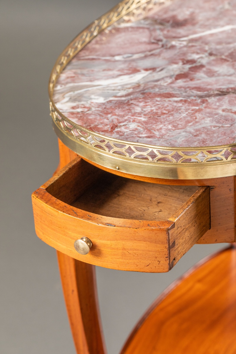 Elegant Pair Of Oval Louis XVI Style Bouillotte Tables, Breccia Marble And Milk Gallery-photo-6