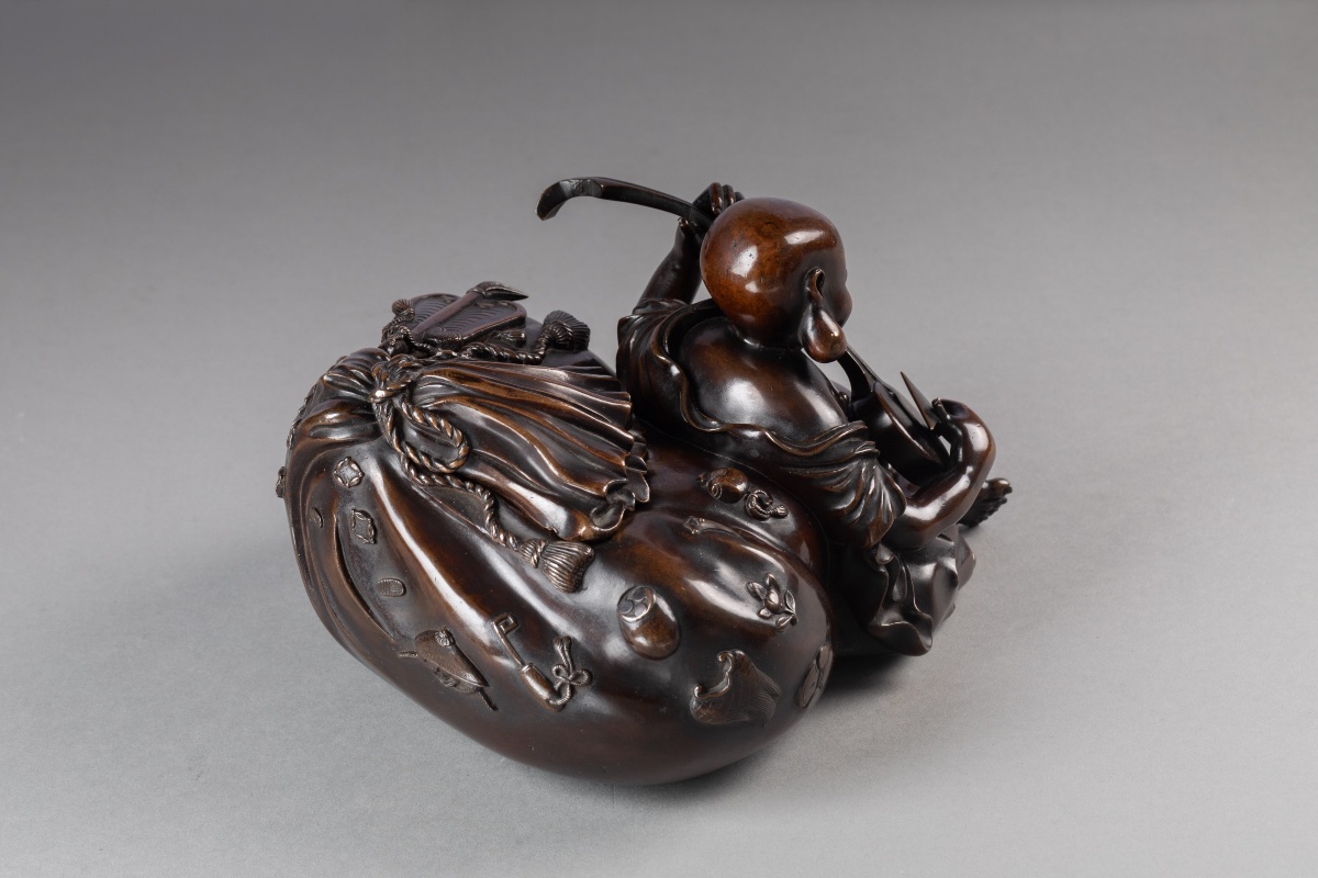 Charming Patinated Bronze Piece – Laughing Musician Figure With Lucky Bag – Asian Work-photo-8