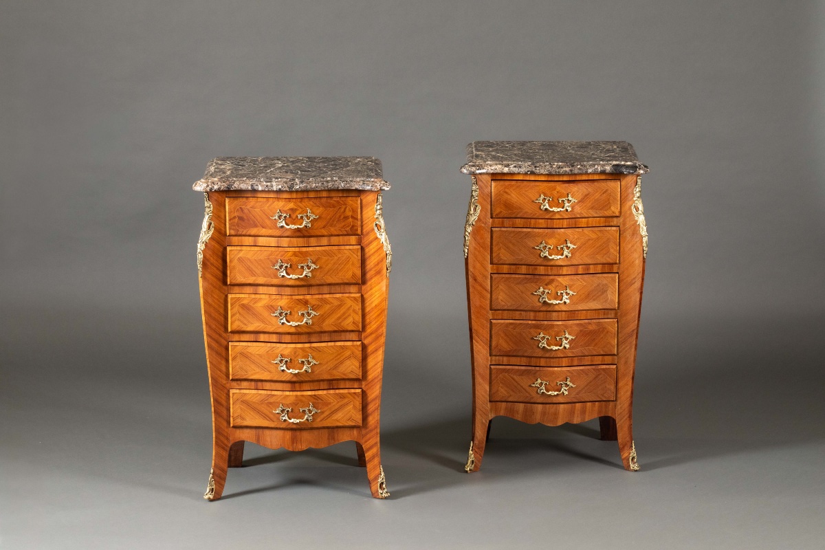 Pair Of Louis XV Style Curved Bedside Tables In Marquetry, Marble Top And Gilded Bronzes - 20th Century-photo-2
