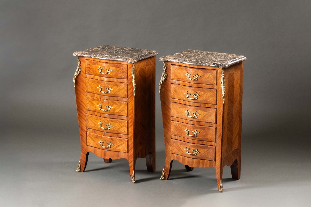 Pair Of Louis XV Style Curved Bedside Tables In Marquetry, Marble Top And Gilded Bronzes - 20th Century