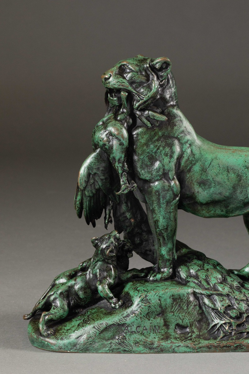 Auguste CAIN (1821-1894), D'après "Lionne apportant un paon à ses deux lionceaux"-photo-3