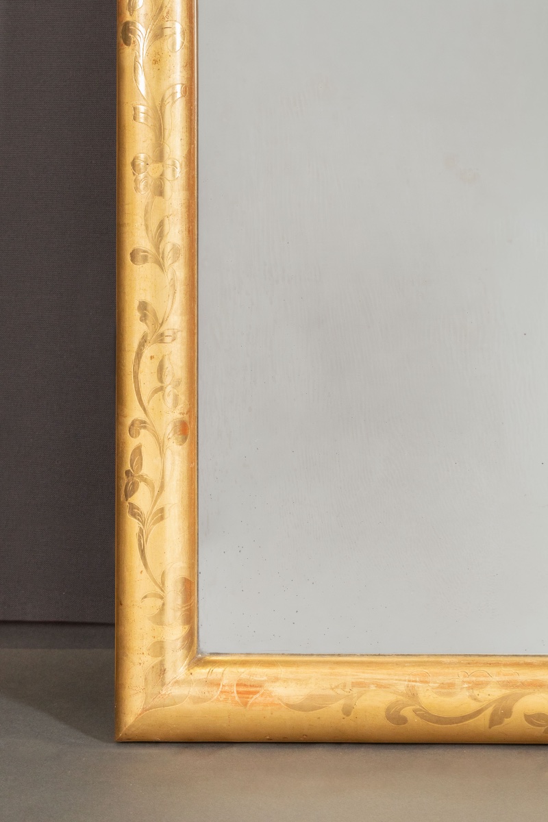 Gilded Stuccoed Wood Mirror-photo-1