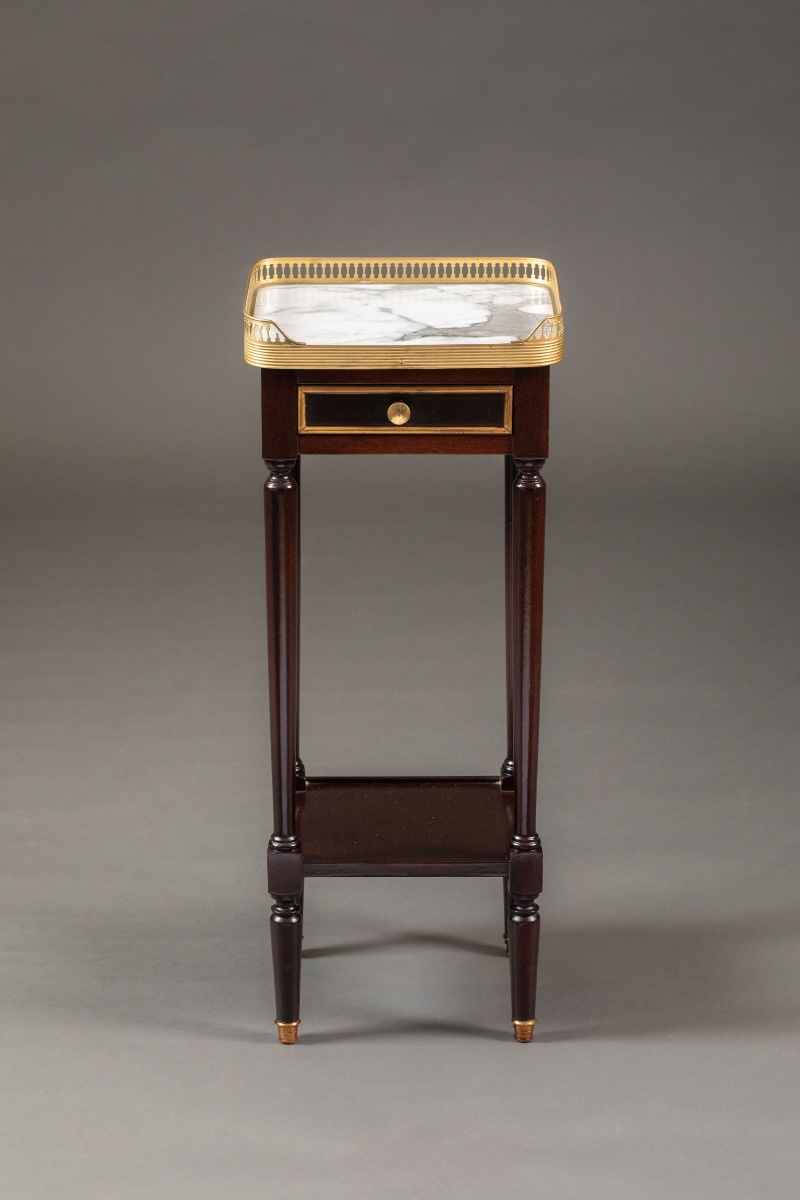 Paire de tables de chevet de style LXVI en acajou -photo-3