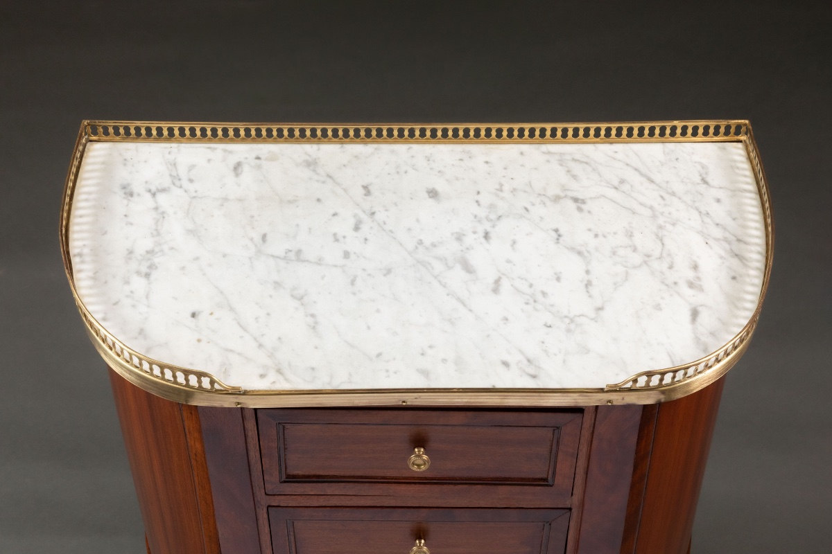 Paire de chevets demi-lune de style Louis XVI -photo-4