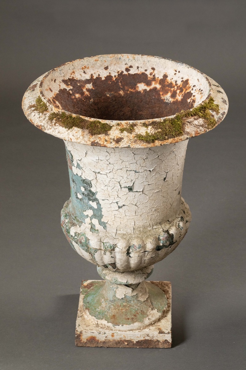Paire de grands vases Médicis en fonte peinte – XIXe-photo-7
