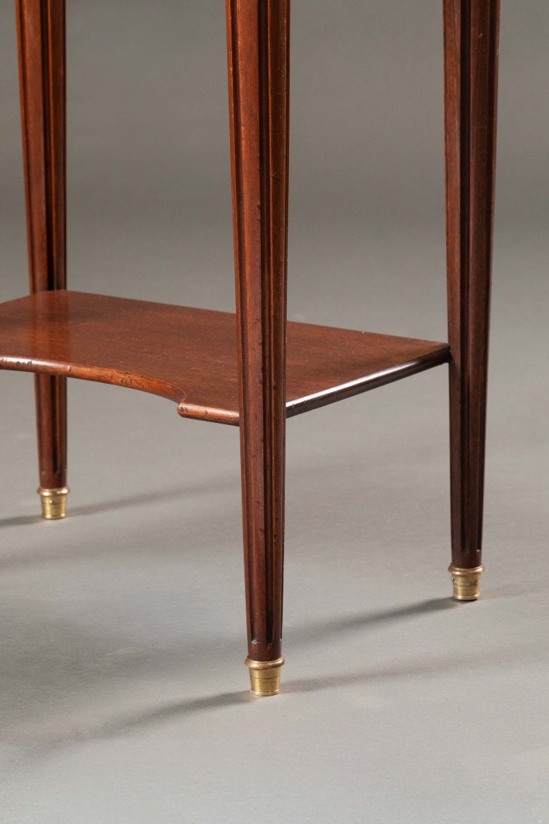 Paire de tables de chevet de style Louis XVI en acajou, marbre et bronze doré, XXe siècle-photo-6
