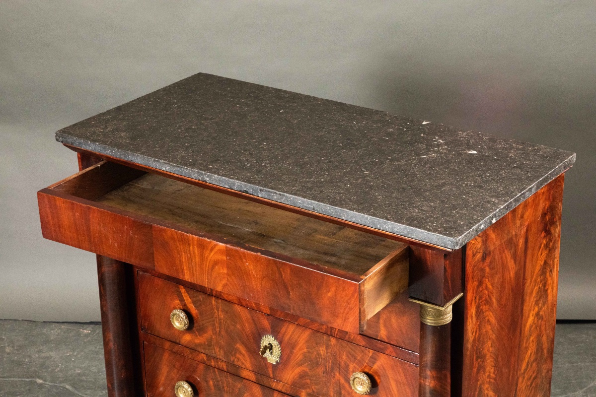 Commode d’époque Empire en acajou flammé, début XIXe siècle-photo-3