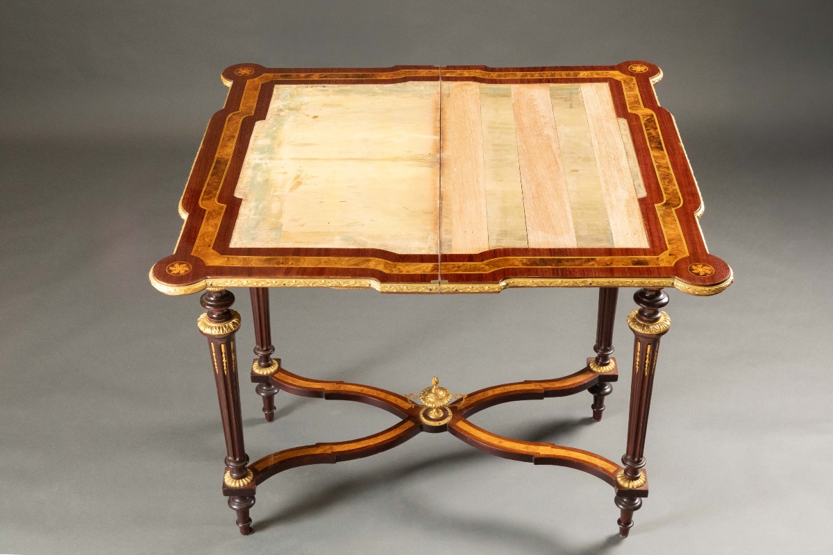 Table à jeux de style Napoléon III en marqueterie, début du XXe siècle-photo-4