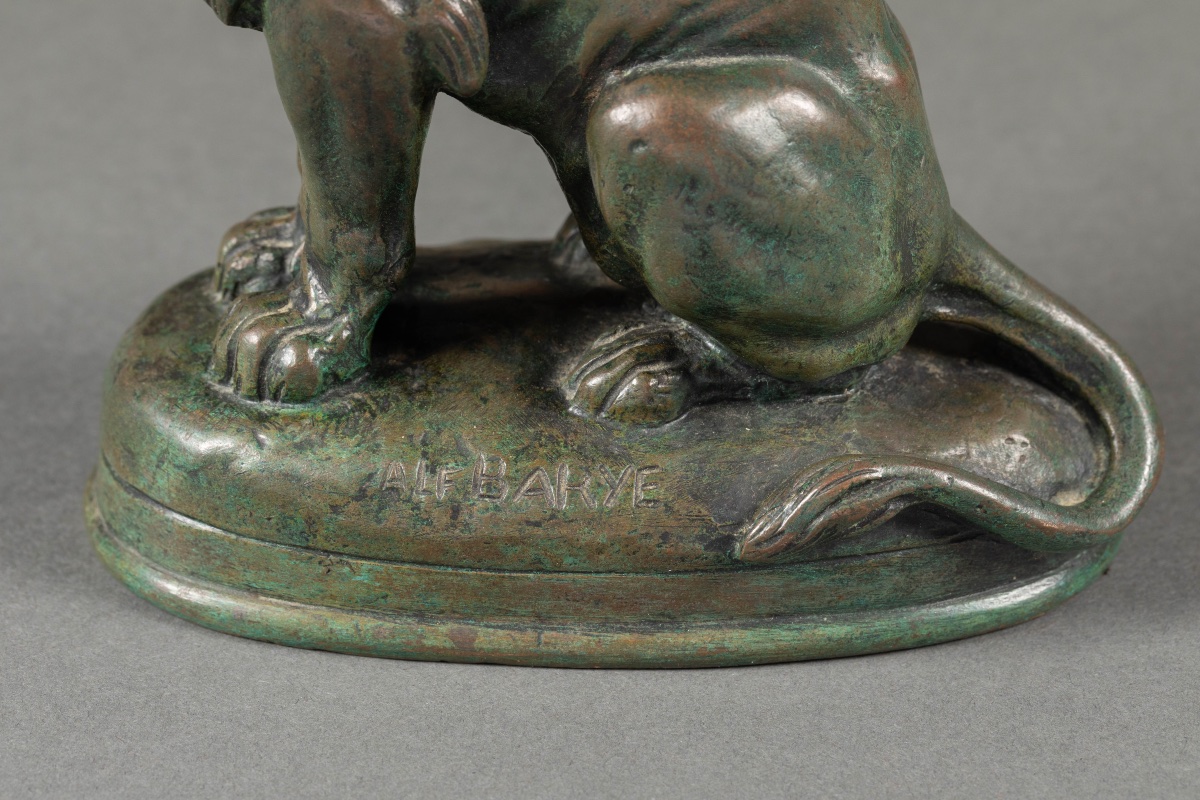 Alfred Barye (1839-1882) Bronze « Lion assis » -photo-3