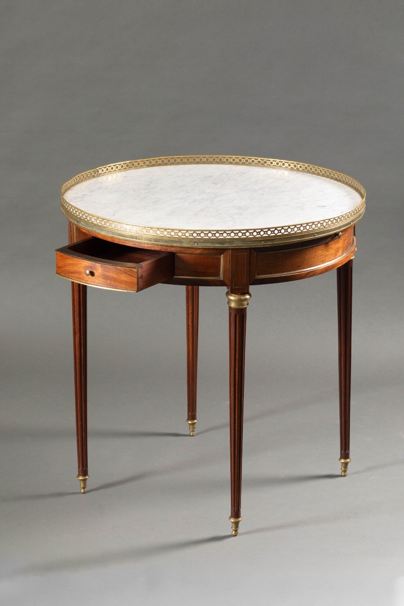 Louis XVI-style Hot-water Bottle Table – 19th Century-photo-1