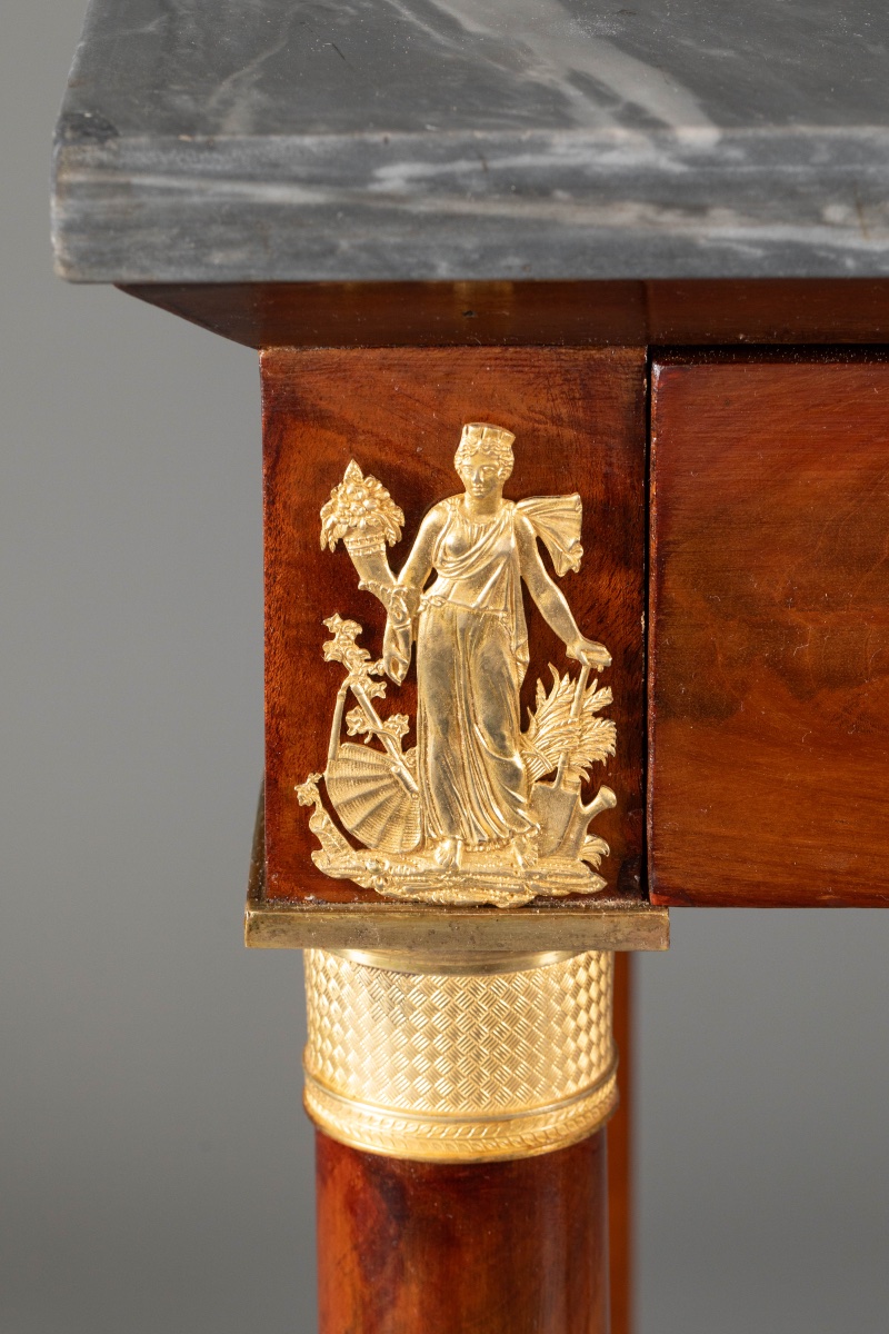 Console d’époque Empire en acajou et bronzes dorés, début XIXᵉ siècle-photo-2