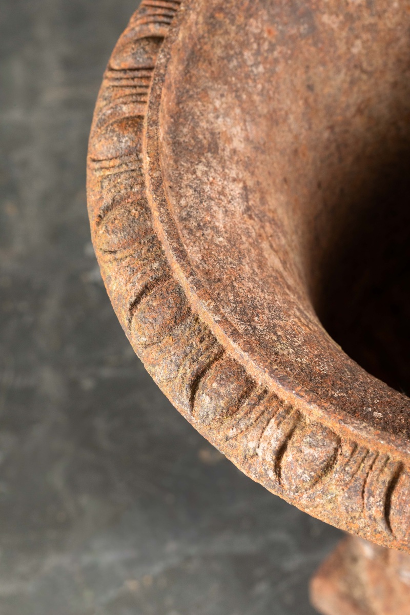 Pair Of Medici Vases Made Of Cast Iron – 19th Century-photo-4