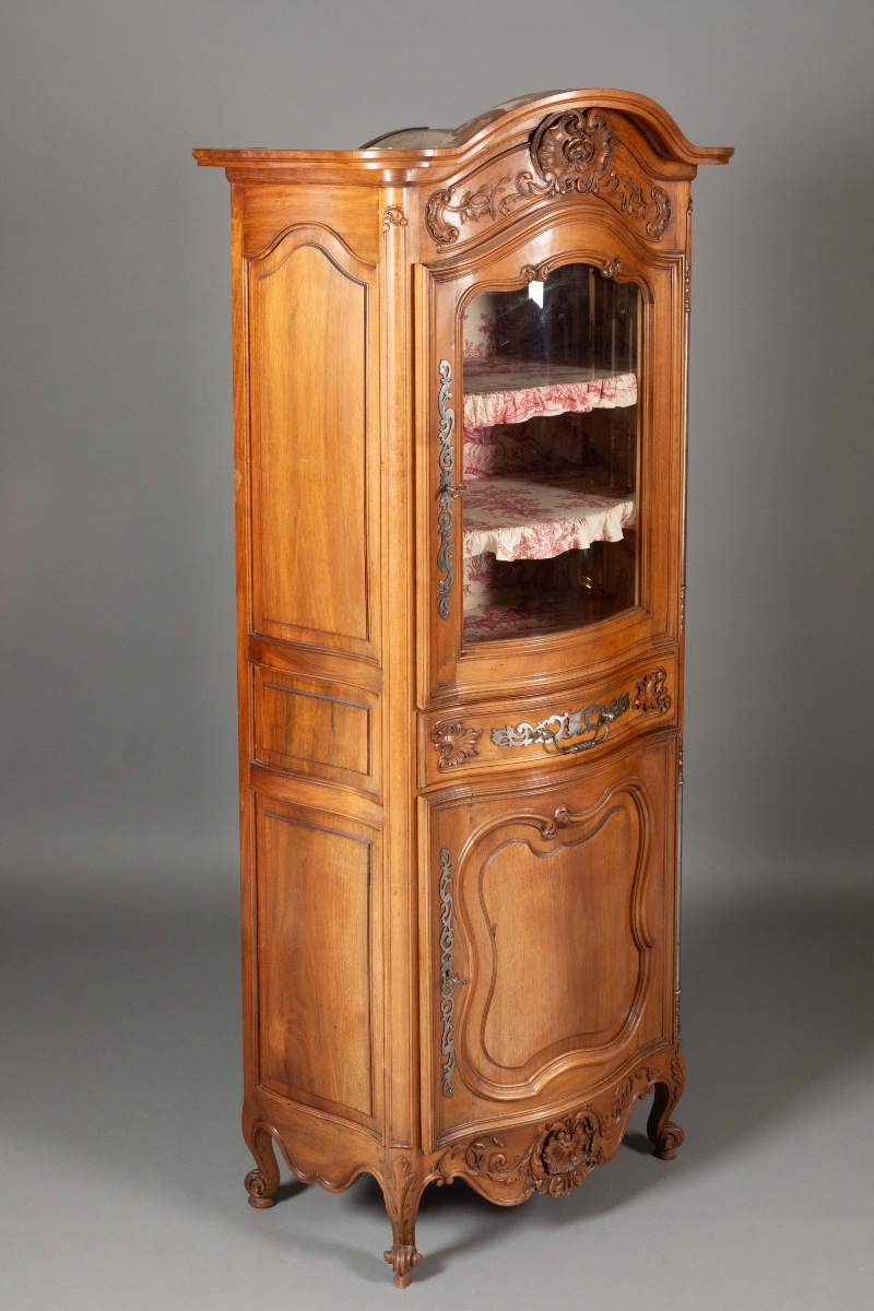 Large Display Cabinet In Carved Walnut In The Louis XV Style-photo-4