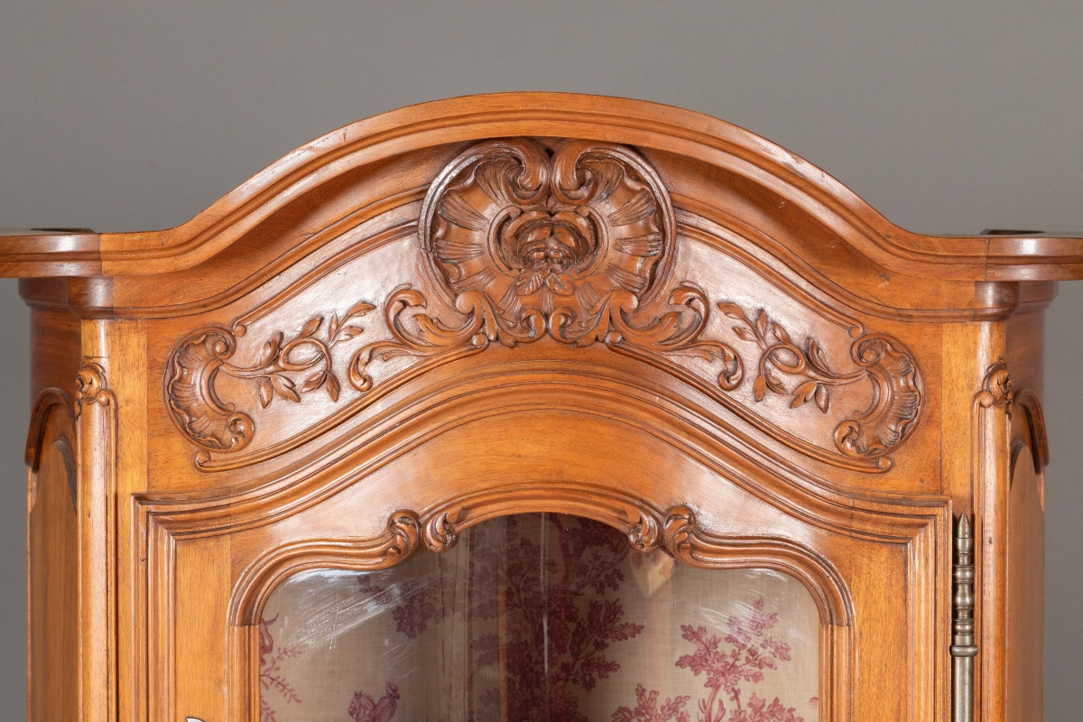Large Display Cabinet In Carved Walnut In The Louis XV Style-photo-6