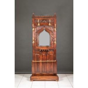 Large Neo-gothic Hall Coat Rack In Carved Wood, With Mirror And Brass Hooks – 19th Century