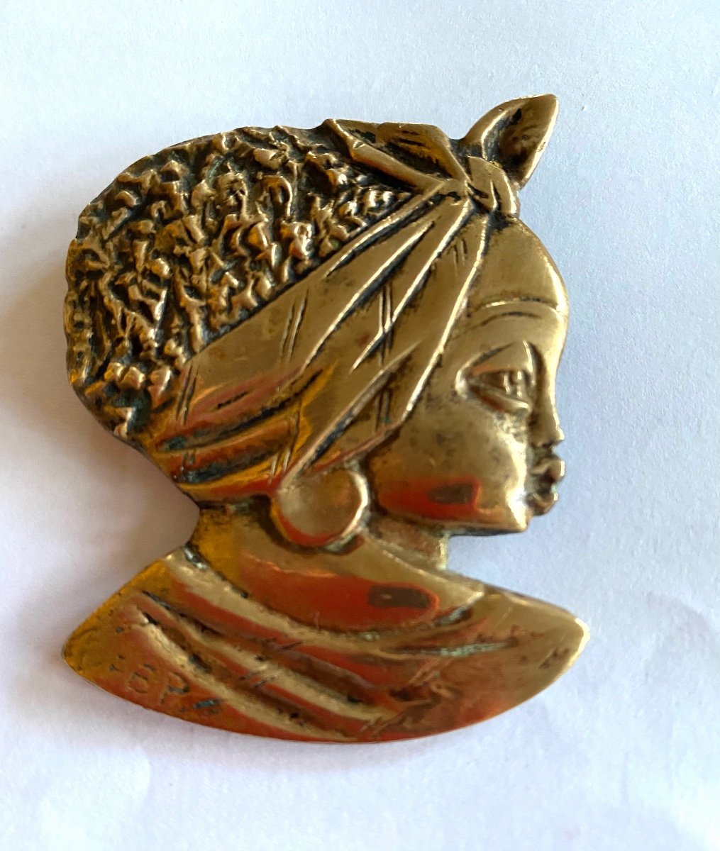 Africanist Brooch In Bronze Early XXth. Woman Profile.