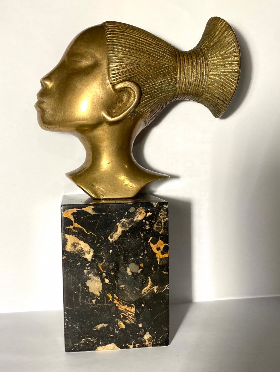 Bronze Africaniste Milieu XXème. Dans le goût de K. Hagenauer. Profil De Femme Mangbetu.