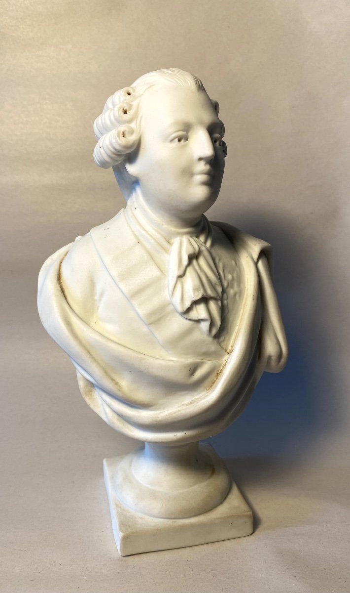 Buste De Louis XVI. Biscuit de porcelaine . Début XXème. -photo-2