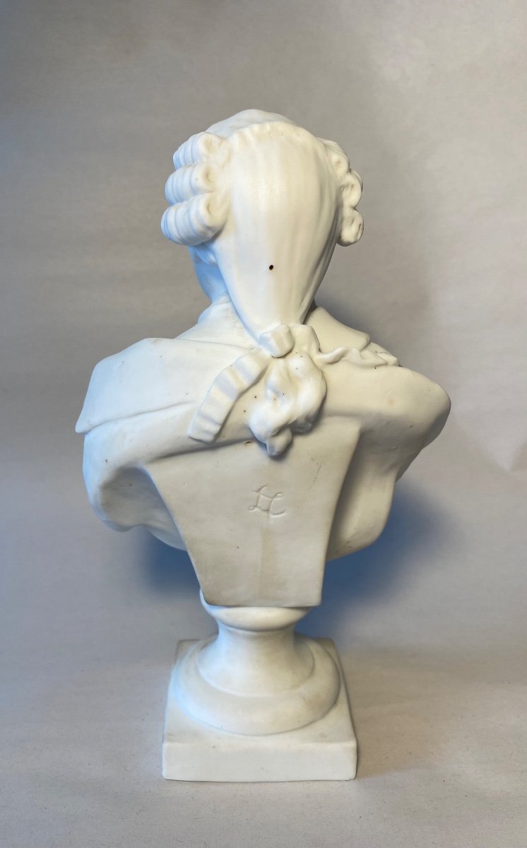 Buste De Louis XVI. Biscuit de porcelaine . Début XXème. -photo-3