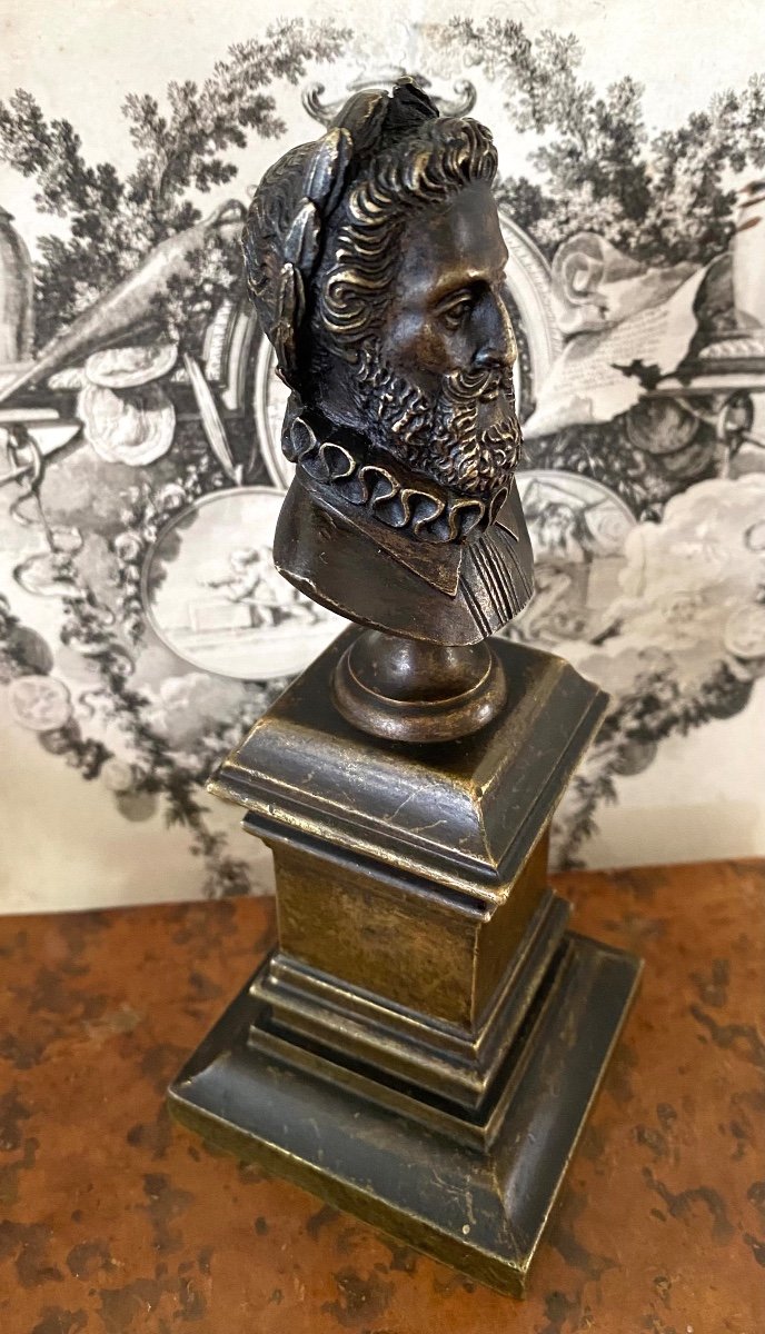 Bust Of King Henry Iv. Small Library Bronze. 19th Century. -photo-3
