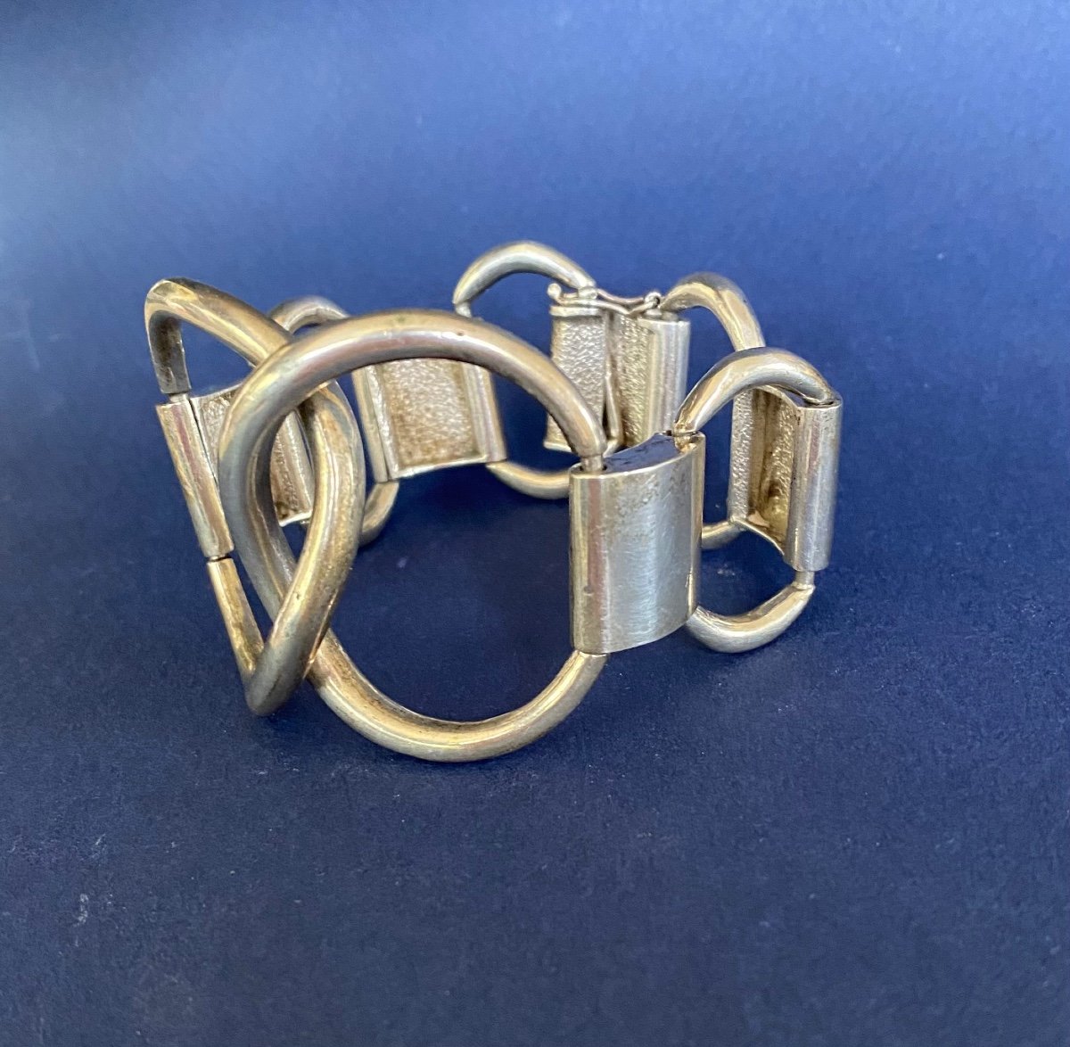Modernist Silver Bracelet. 70s. -photo-4