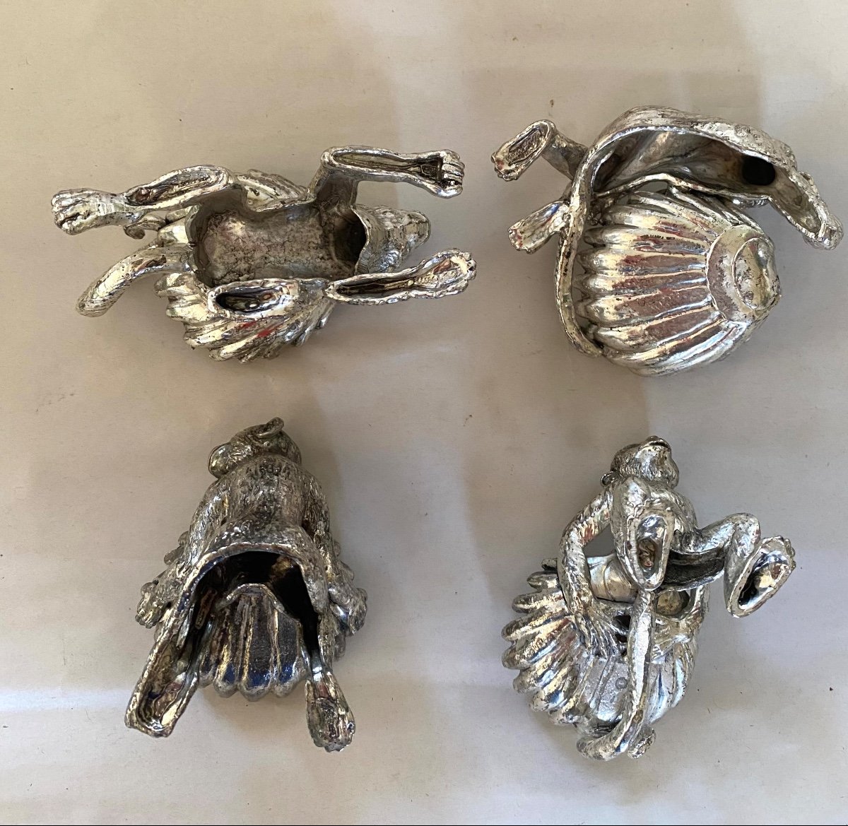 Four Monkeys Silver Metal Table. Salt Cellar, Candle Holders Or Ashtray.-photo-4